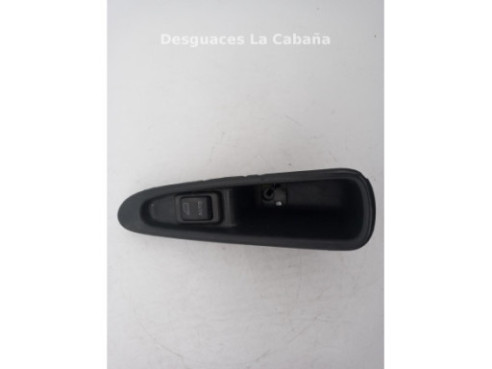 03458221 MANDO ELEVALUNAS PUERTA LAT DEL IZQ VOLVO S40 I (644) |Desguaces La Cabaña