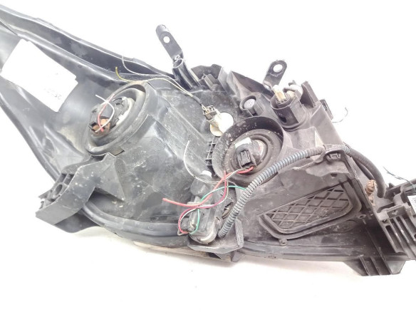 8115002540 FARO IZQUIERDO TOYOTA AURIS (_E18_)|Desguaces La Cabaña