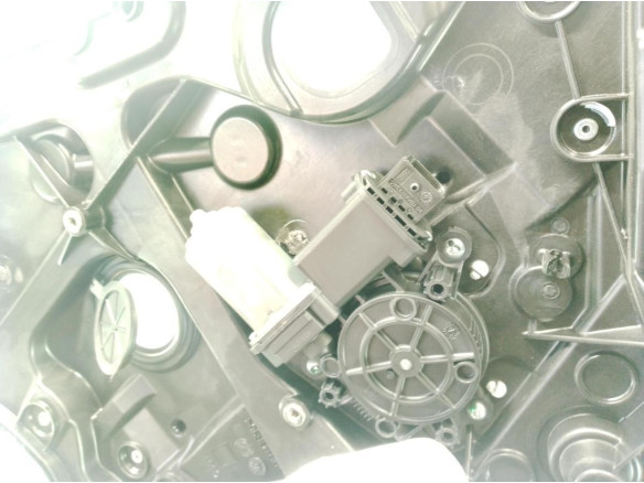 0000071754421 ELEVALUNAS PUERTA LAT TRA DER ALFA ROMEO GIULIETTA (940_)|Desguaces La Cabaña