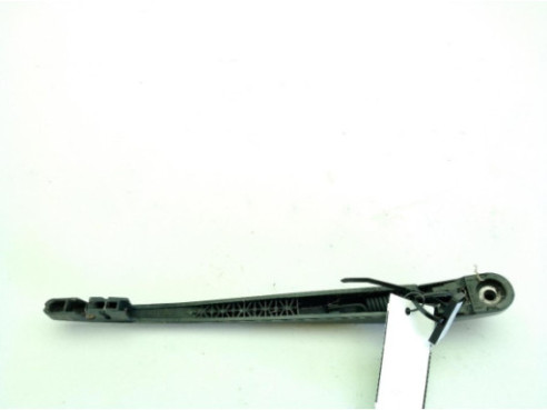 BRAZO LIMPIAPARABRISAS TRA PORTÓN SUBARU IMPREZA Fastback (GR, GH, G3)|Desguaces La Cabaña