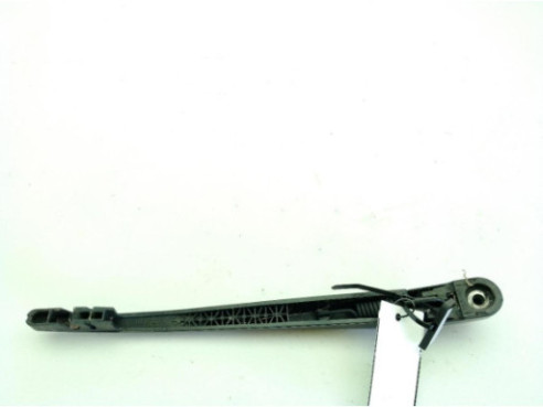BRAZO LIMPIAPARABRISAS TRA PORTÓN SUBARU IMPREZA Fastback (GR, GH, G3)|Desguaces La Cabaña