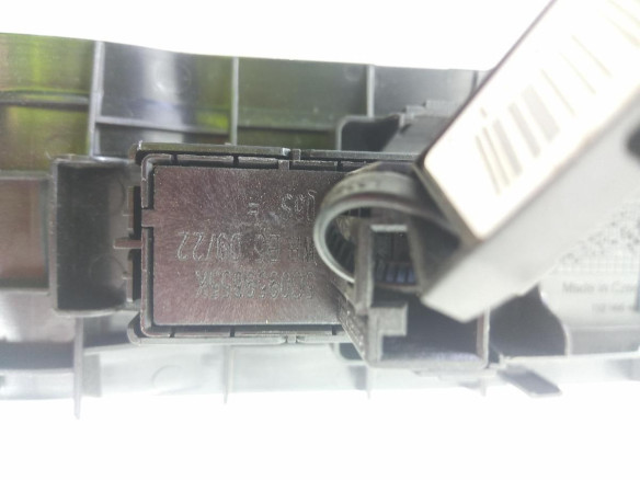 5G0958855K MANDO ELEVALUNAS PUERTA LAT TRA DER SKODA SUPERB III Ranchera familiar (3V5)|Desguaces La Cabaña