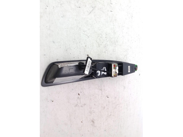 MANDO ELEVALUNAS PUERTA LAT DEL IZQ VOLVO S40 I (644)|Desguaces La Cabaña