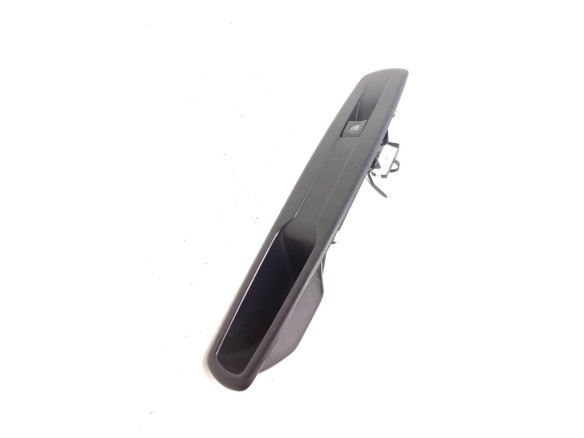 MANDO ELEVALUNAS PUERTA LAT DEL DER RENAULT MEGANE III Fastback (BZ0_)|Desguaces La Cabaña