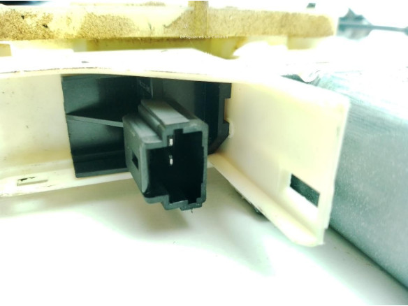 827200016R ELEVALUNAS PUERTA LAT TRA DER RENAULT FLUENCE (L3_)|Desguaces La Cabaña