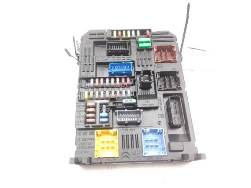 CAJA FUSIBLES INTERIOR (BSI)|Desguaces La Cabaña