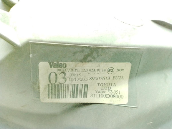 811300D080 FARO DERECHO TOYOTA YARIS (_P1_)|Desguaces La Cabaña