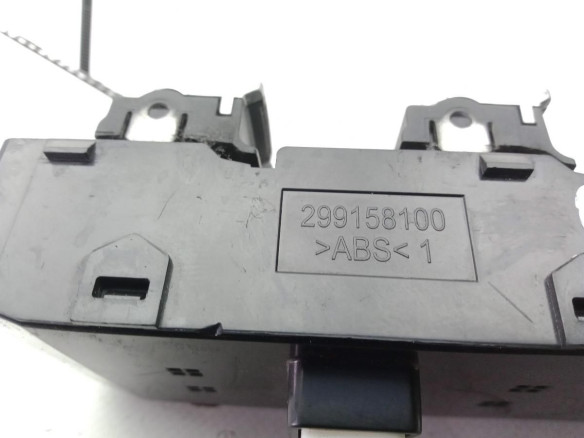 299158100 MANDO ELEVALUNAS PUERTA LAT DEL IZQ KIA OPTIMA |Desguaces La Cabaña