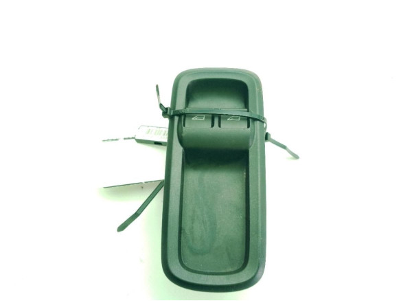 8A6T14A132EC MANDO ELEVALUNAS PUERTA LAT DEL IZQ FORD FIESTA VI|Desguaces La Cabaña