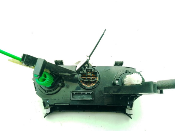 97250C8011 MANDO CLIMA HYUNDAI i20 (GB)|Desguaces La Cabaña