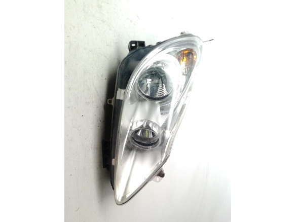 93189358 FARO DERECHO OPEL CORSA D (S07)|Desguaces La Cabaña