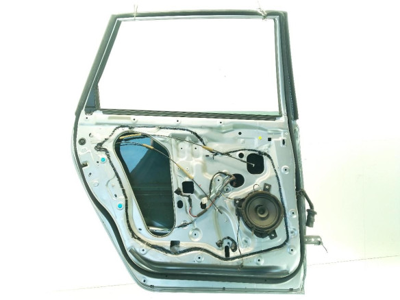 PUERTA LAT TRA IZQ MITSUBISHI GRANDIS (NA_W)|Desguaces La Cabaña