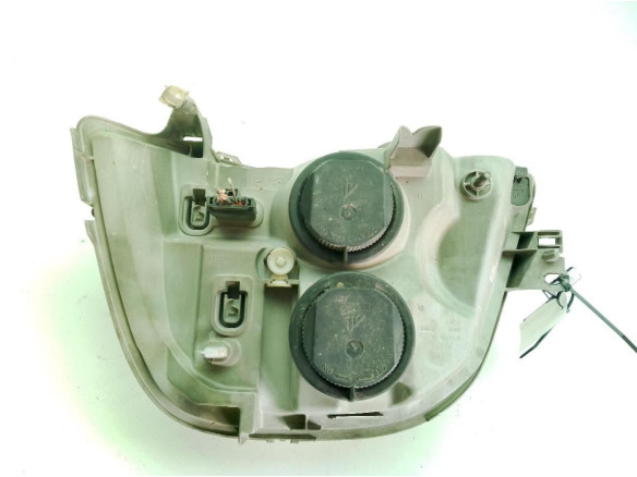 8200163518 FARO DERECHO RENAULT MASTER II Furgón (FD)|Desguaces La Cabaña