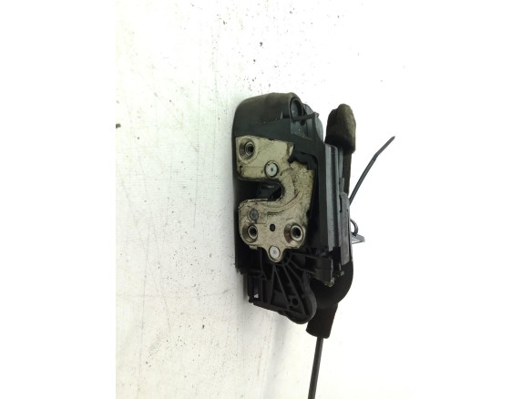 5801529302C CERRADURA PUERTA LAT DEL DER IVECO DAILY VI Furgón|Desguaces La Cabaña