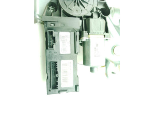 807218465R ELEVALUNAS PUERTA LAT DEL IZQ RENAULT MEGANE III Coupé (DZ0/1_)|Desguaces La Cabaña