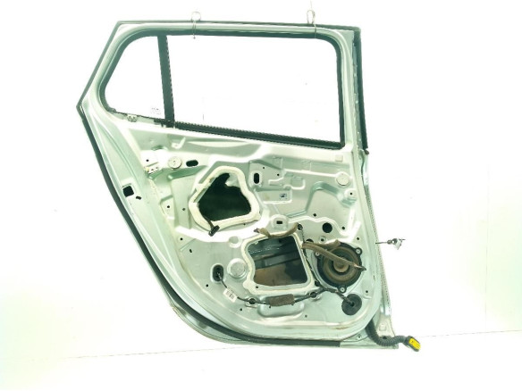 821012909R PUERTA LAT TRA IZQ RENAULT MEGANE III Grandtour (KZ0/1)|Desguaces La Cabaña