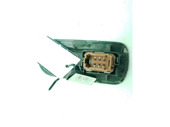 8200242600 MANDO ELEVALUNAS PUERTA LAT DEL DER RENAULT MASTER II Furgón (FD)|Desguaces La Cabaña