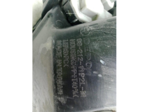 8107005311 FARO IZQUIERDO TOYOTA AVENSIS Ranchera familiar (_T27_)|Desguaces La Cabaña