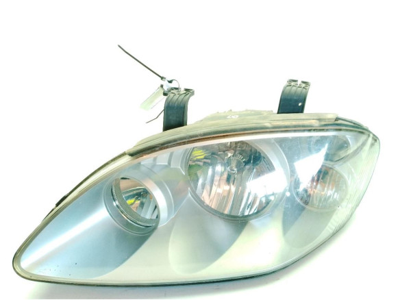 FARO IZQUIERDO SSANGYONG RODIUS|Desguaces La Cabaña
