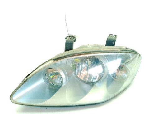 FARO IZQUIERDO SSANGYONG RODIUS|Desguaces La Cabaña