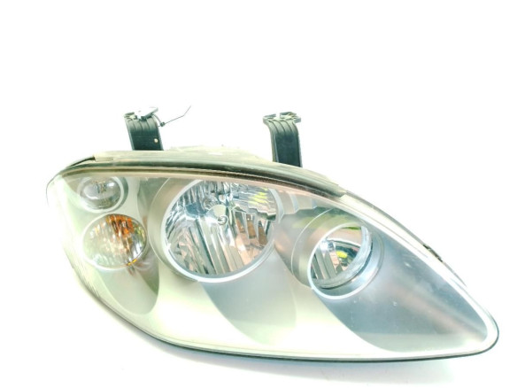 FARO DERECHO SSANGYONG RODIUS|Desguaces La Cabaña