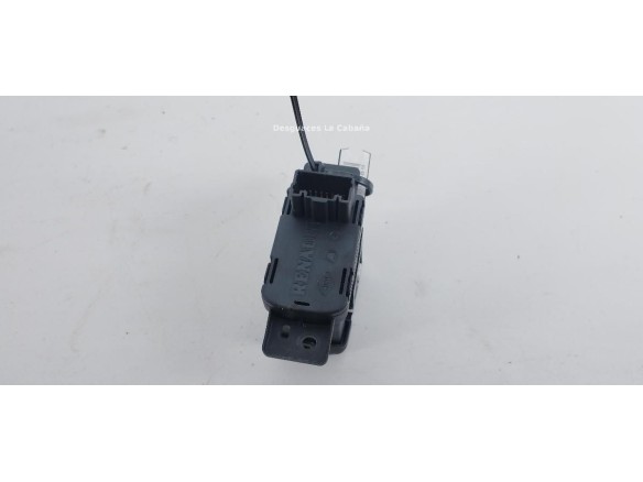 363216338R INTERRUPTOR FRENO MANO ELECTRICO RENAULT MEGANE IV (B9A/M_) |Desguaces La Cabaña