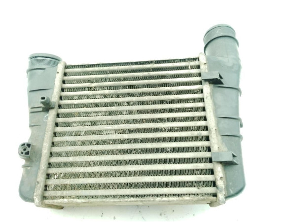 8E0145805AA INTERCOOLER IZQUIERDO SEAT EXEO (3R2)|Desguaces La Cabaña