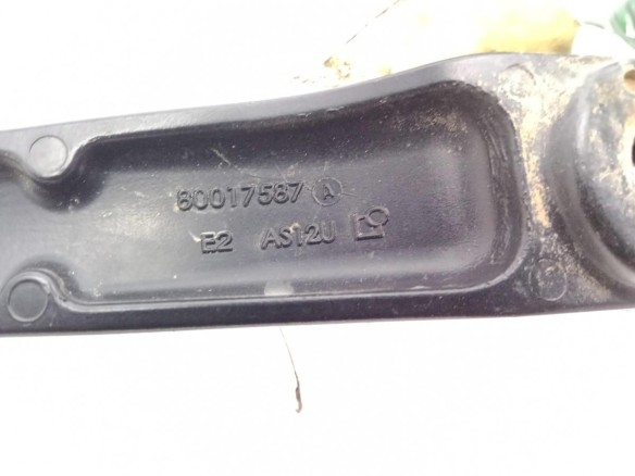 80017587 BRAZO LIMPIAPARABRISAS DEL IZQ NISSAN QASHQAI / QASHQAI +2 I (J10, JJ10) |Desguaces La Cabaña
