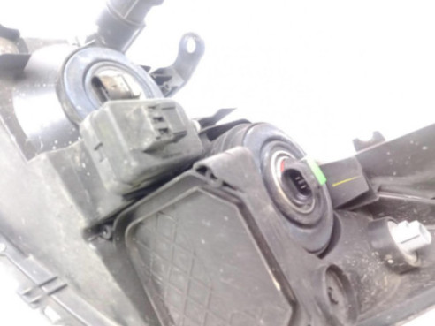 8113042311 FARO DERECHO TOYOTA RAV 4 III (_A3_)|Desguaces La Cabaña
