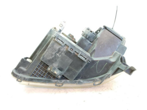 FARO DERECHO TOYOTA AVENSIS (_T25_)|Desguaces La Cabaña
