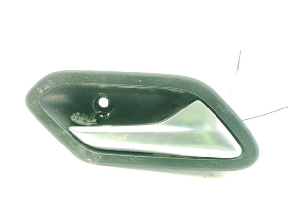 826721968R MANILLA PUERTA LAT DEL DER INT DACIA DUSTER Furgón|Desguaces La Cabaña
