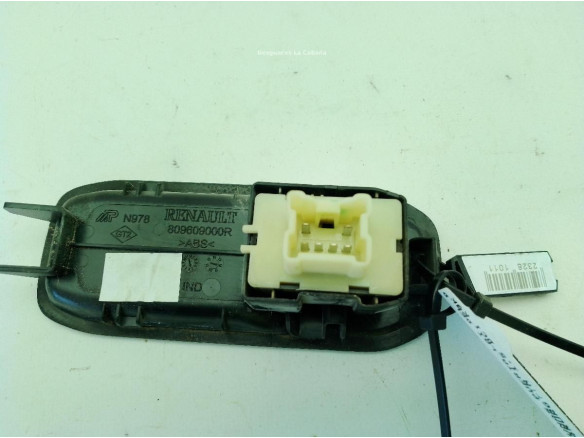 254218614R MANDO ELEVALUNAS PUERTA LAT DEL DER DACIA DUSTER Furgón|Desguaces La Cabaña