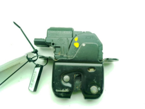 905039428R CERRADURA PORTON / TAPA MALETA DACIA DUSTER Furgón|Desguaces La Cabaña