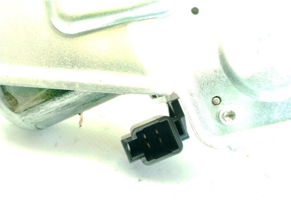 LR060921 , FK7217404AC MOTOR LIMPIAPARABRISAS TRA LAND ROVER DISCOVERY SPORT (L550)|Desguaces La Cabaña