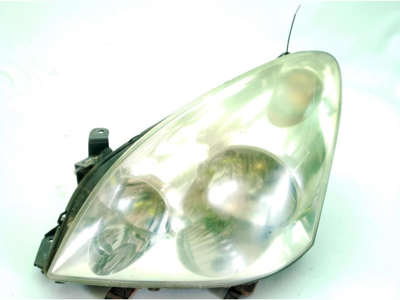 811700F010 FARO IZQUIERDO TOYOTA COROLLA Verso (ZER_, ZZE12_, R1_)|Desguaces La Cabaña