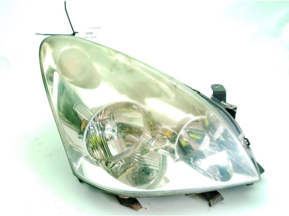 811300F010 FARO DERECHO TOYOTA COROLLA Verso (ZER_, ZZE12_, R1_)|Desguaces La Cabaña