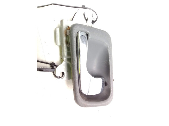 MANILLA PUERTA LAT TRA IZQ INT MITSUBISHI MONTERO   (V3_W, V2_W, V4_W)|Desguaces La Cabaña