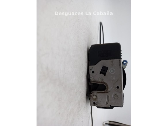 CERRADURA PUERTA LAT DEL DER RENAULT TRAFIC II Furgón (FL) |Desguaces La Cabaña