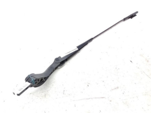 A1698200240 BRAZO LIMPIAPARABRISAS DEL DER MERCEDES BENZ CLASE B (W245)|Desguaces La Cabaña