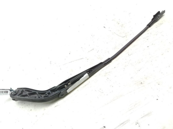 A1698200240 BRAZO LIMPIAPARABRISAS DEL DER MERCEDES BENZ CLASE B (W245)|Desguaces La Cabaña