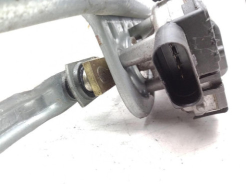 3B1955113B MOTOR LIMPIAPARABRISAS DEL VW PASSAT (3B3)|Desguaces La Cabaña