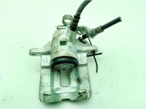 TRAVIESA DEL RENAULT TRAFIC II Furgón (FL)|Desguaces La Cabaña 2