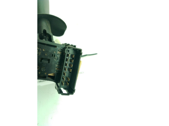 7701050685, 8200070265 MANDO LIMPIAPARABRISAS RENAULT TRAFIC II Furgón (FL)|Desguaces La Cabaña