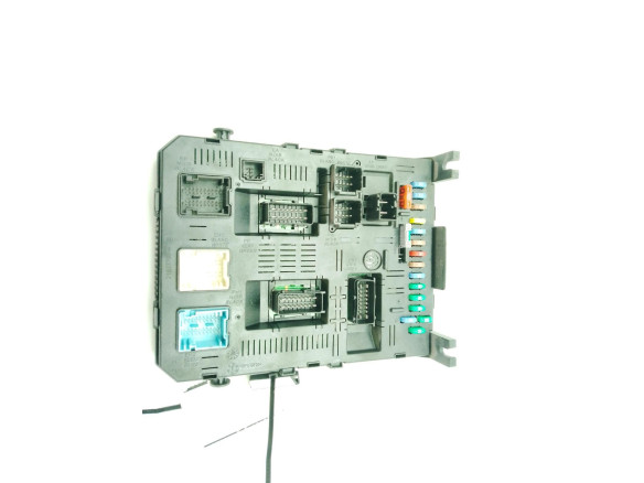 9660105980 CAJA FUSIBLES INTERIOR (BSI) PEUGEOT 307 SW (3H)|Desguaces La Cabaña