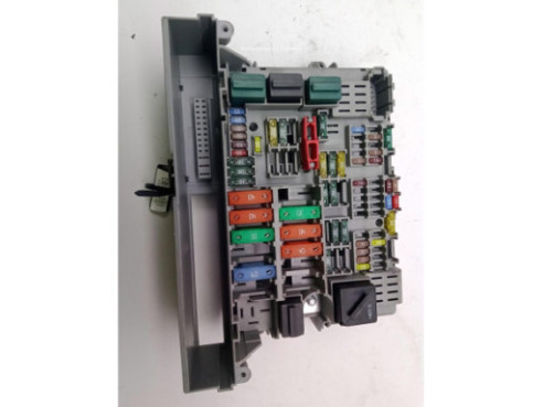 CAJA FUSIBLES INTERIOR (BSI)|Desguaces La Cabaña 2