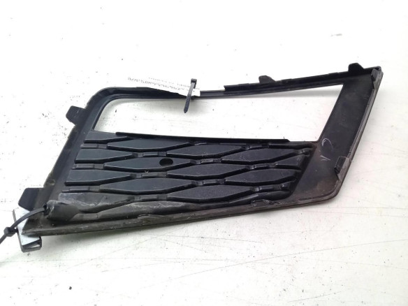 575853665F REJILLA PARAGOLPES DEL IZQ SEAT ATECA (KH7)|Desguaces La Cabaña