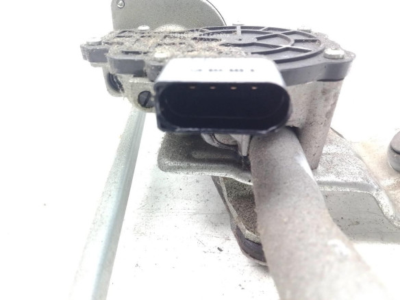 576955023B MOTOR LIMPIAPARABRISAS DEL SEAT ATECA (KH7)|Desguaces La Cabaña