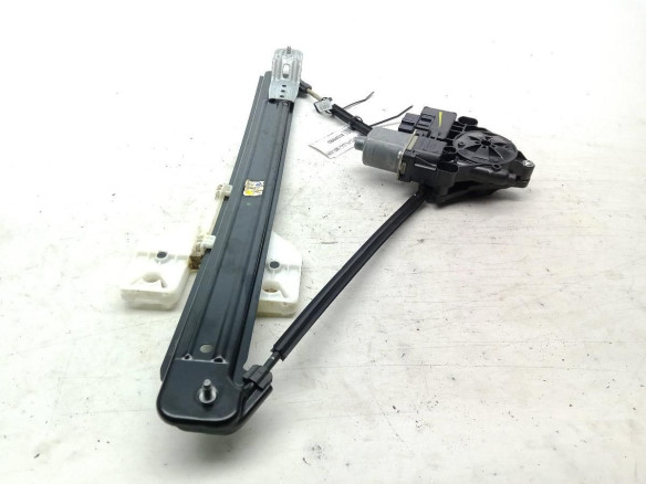 575839462A ELEVALUNAS PUERTA LAT TRA DER SEAT ATECA (KH7)|Desguaces La Cabaña