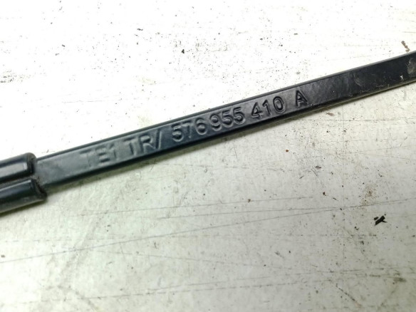 576955410B 03C BRAZO LIMPIAPARABRISAS DEL DER SEAT ATECA (KH7)|Desguaces La Cabaña