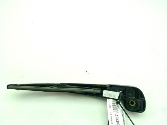 8524152140 BRAZO LIMPIAPARABRISAS TRA PORTÓN TOYOTA URBAN CRUISER (_P1_)|Desguaces La Cabaña